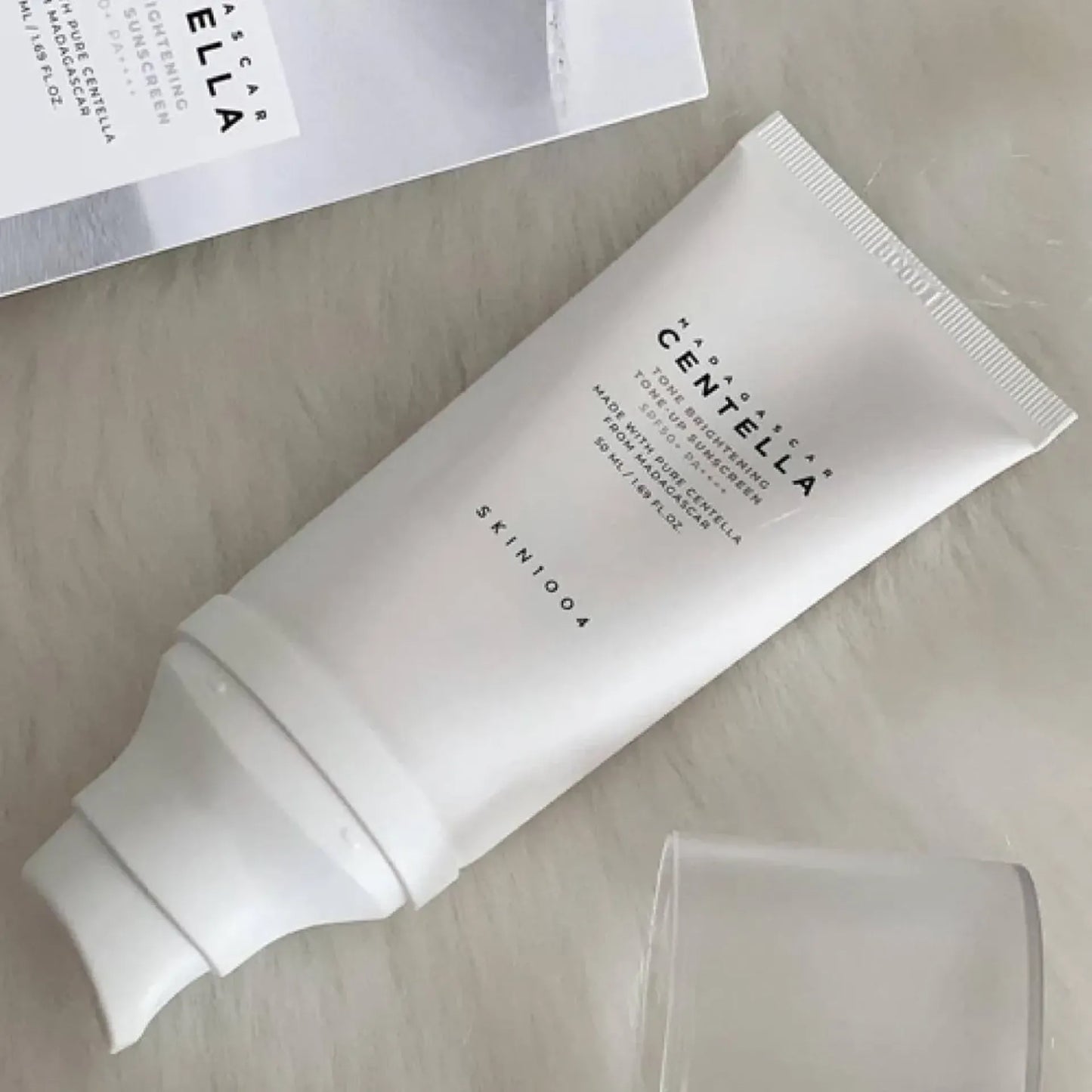 Madagascar Centella Tone Crème solaire tonifiante éclaircissante SPF50+ PA++++ - 50ml